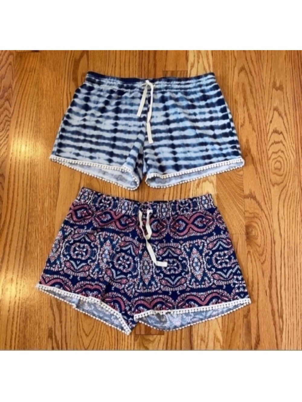 EUC Bundle of 2 Cloud Chaser Shorts- Size Large